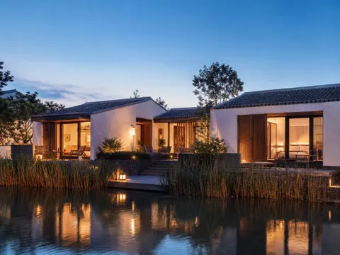 Waterfront guesthouse architecture prompt